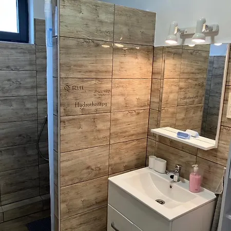 Dio Vendeghaz バラトンフェニヴェシュ