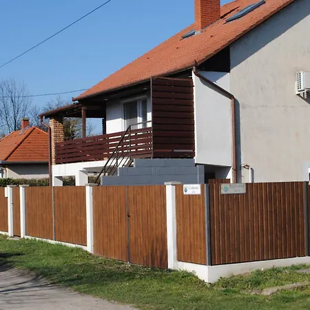 Lägenhet Dio Vendeghaz Balatonfenyves